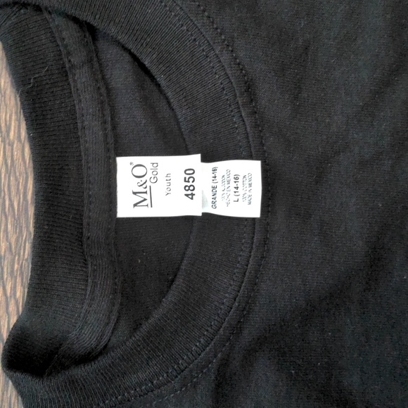 M&O Gold Youth Size Large (14-16) Salem Mass Black Graphic Tee Shirt - Picture 2 of 3
